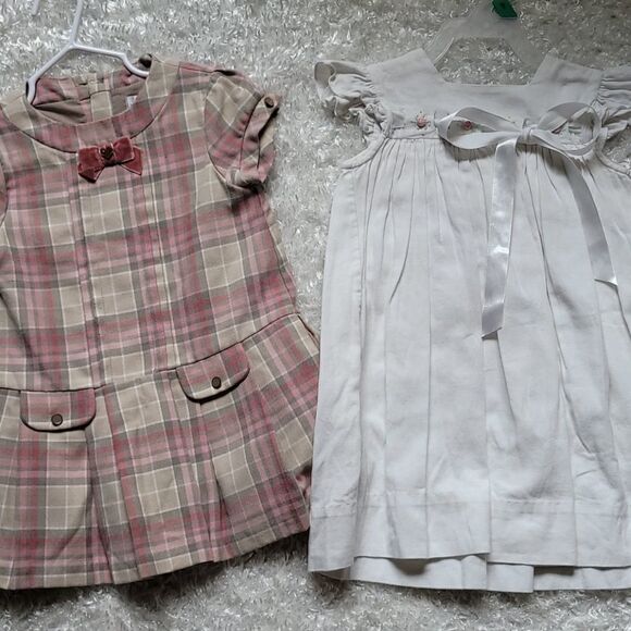 Bundle of 2 dresses 18 months - Picture 1 of 7